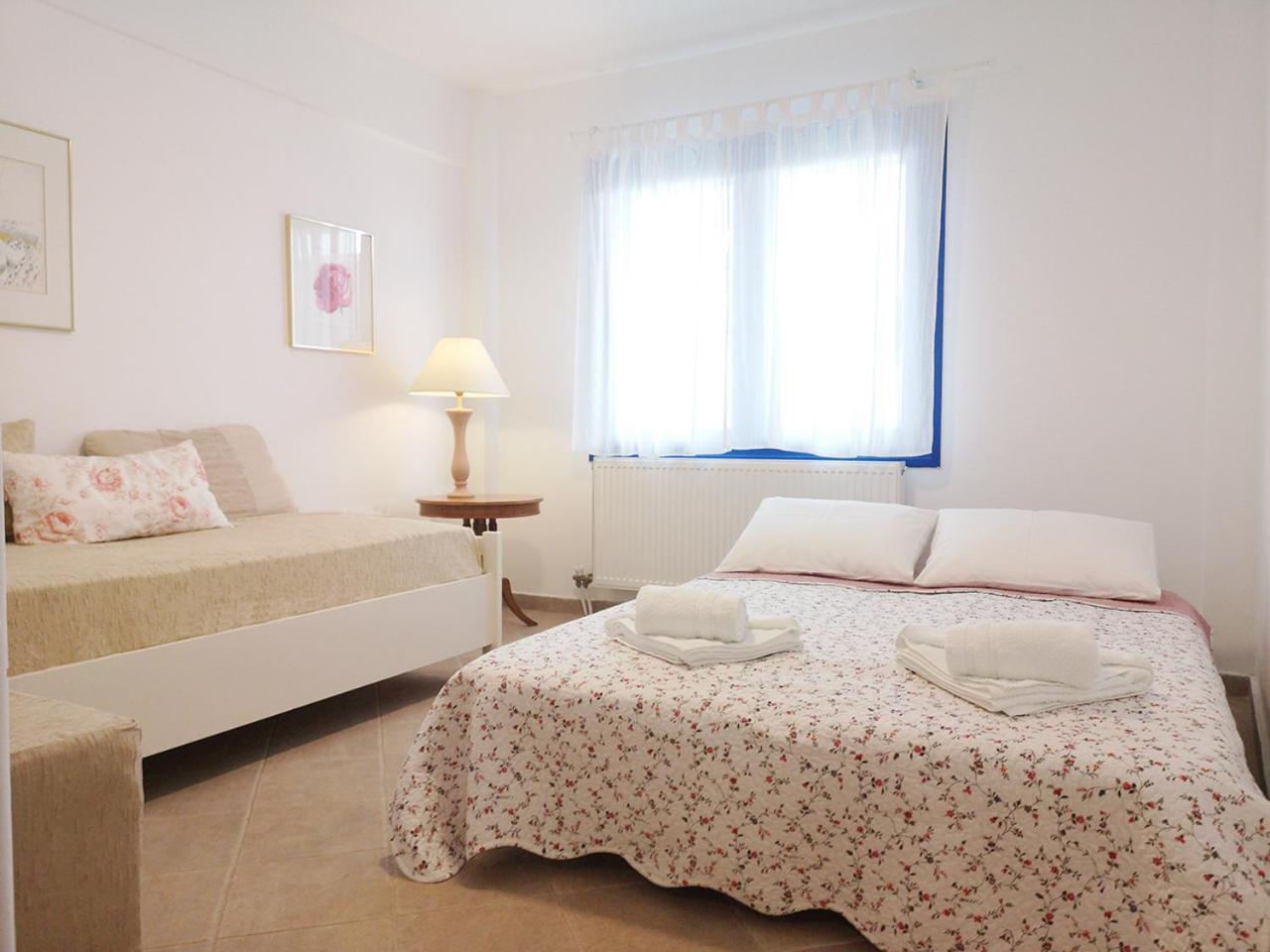 Olive Bay Hilltop Apartments 아몰리아니 객실 사진